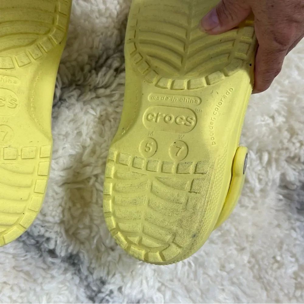 CROCS Kids Yellow Water Shoes - Picture 6 of 7